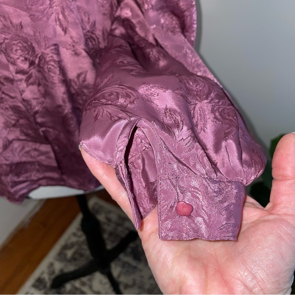 Gorgeous Vintage silky floral mauve blouse high neck blouse roses 🌹 - Picture 7 of 9